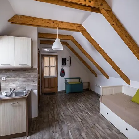 Birtok Mandula Apartmanhaz *