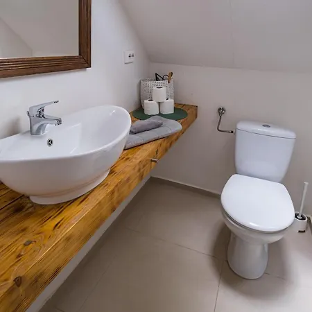 Lägenhet Birtok Mandula Apartmanhaz Tagyon