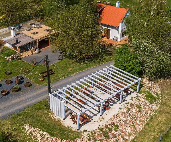 Birtok Mandula Apartmanhaz *